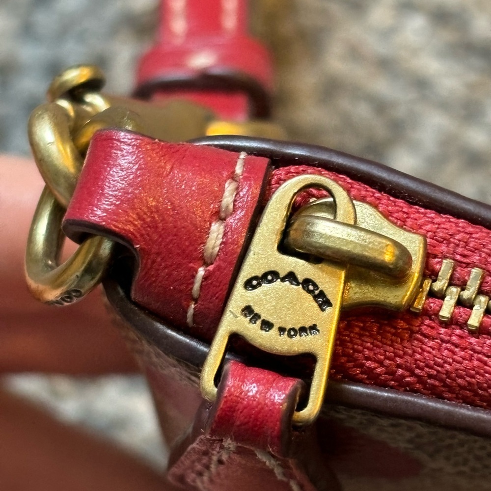 Coach Heart Wristlet - Picture 4 of 5